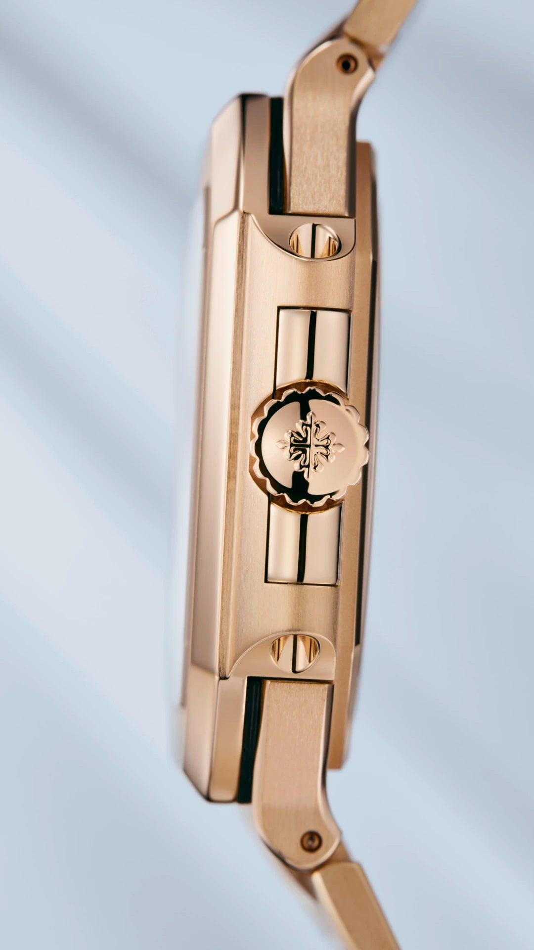 Patek Philippe Cubitus Date, Sweep Seconds 7128/1R-001