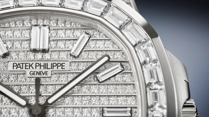 Patek Philippe Nautilus Sweep Seconds 5811/1460G-001 ( SOLD OUT )